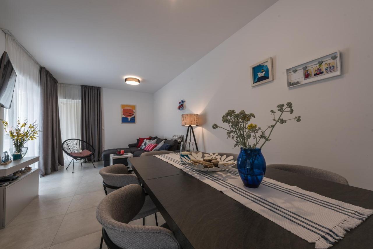Apartman Festini Pag Pag Town Exterior foto